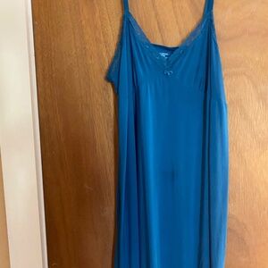 Lingerie slip with lace details